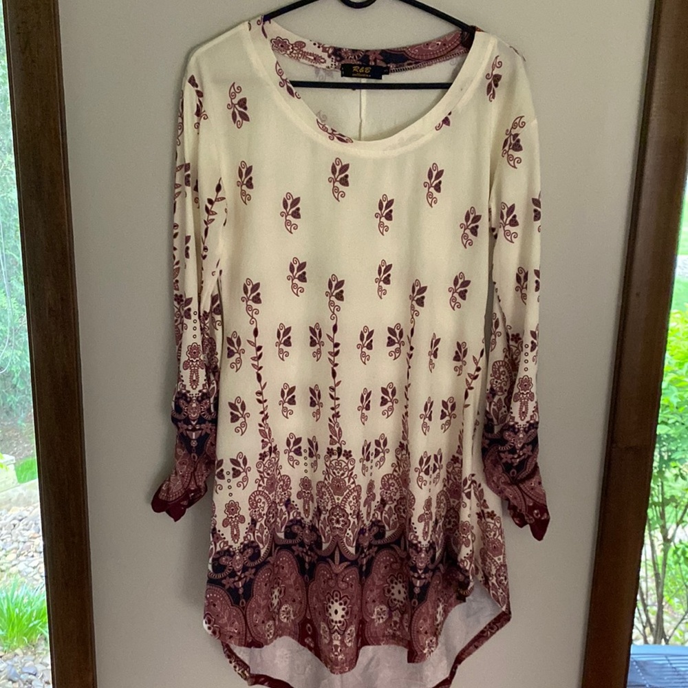 R & B collection women’s size small dress style tunic